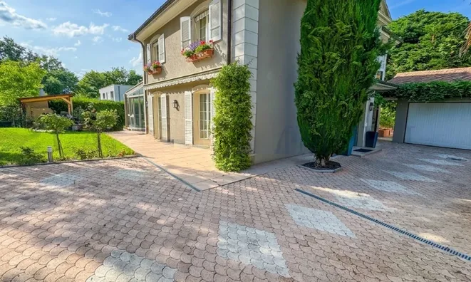 Недвижимость Single house 9 rooms: 4