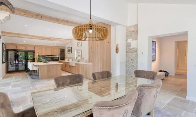 Недвижимость Single house 10 rooms: 8
