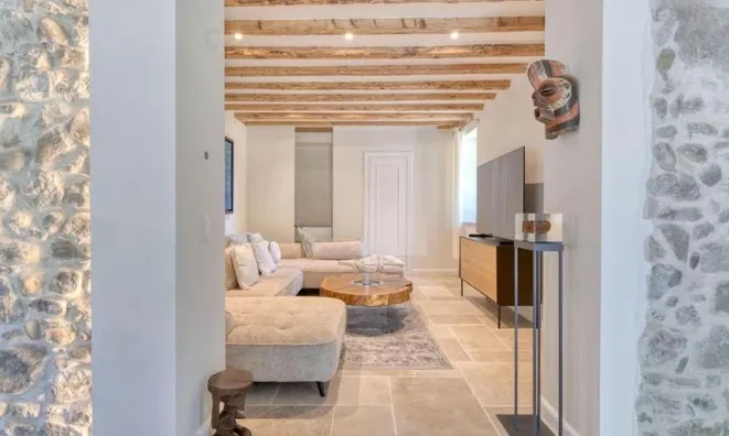 Недвижимость Single house 10 rooms: 11