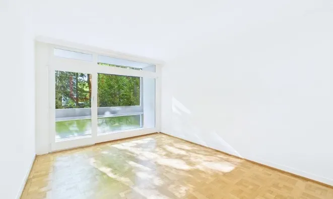 Недвижимость Apartment 4 rooms: 8