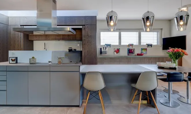 Недвижимость Apartment 9 rooms: 3