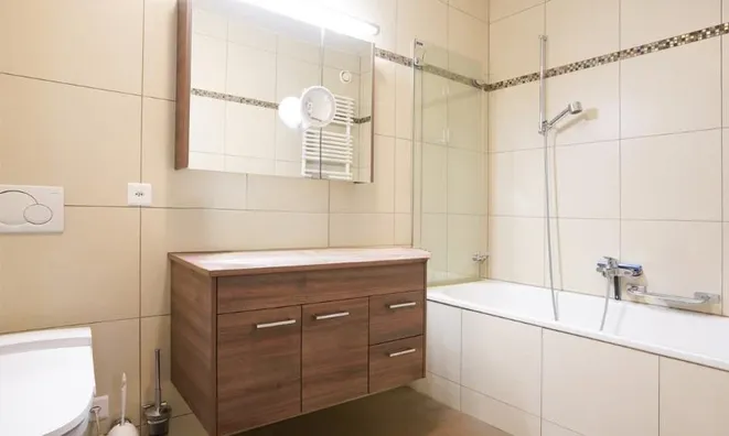 Недвижимость Apartment 5 rooms: 4