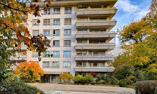 Недвижимость Apartment 3 rooms: 2