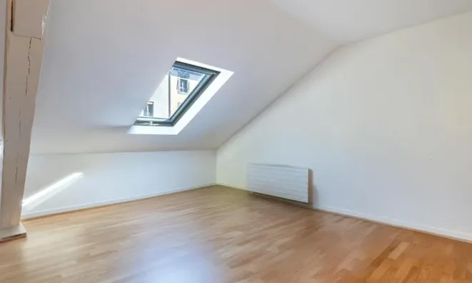Недвижимость Apartment 3 rooms: 4