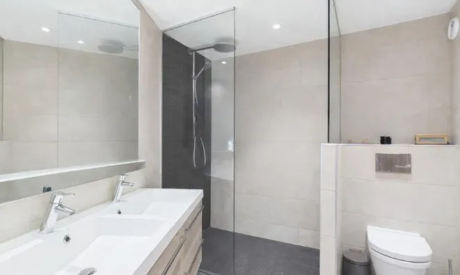 Недвижимость Attic flat 5 rooms: 8