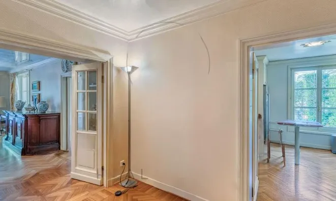Недвижимость Apartment 8 rooms: 5