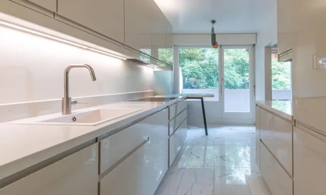 Недвижимость Apartment 4 rooms: 3
