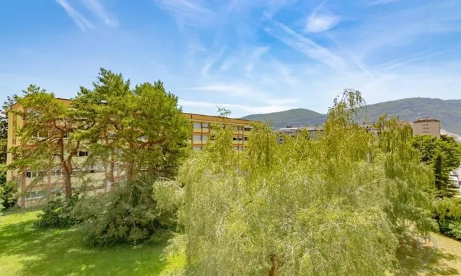 Недвижимость Apartment 5 rooms: 3