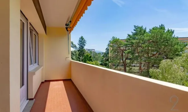 Недвижимость Apartment 5 rooms: 4
