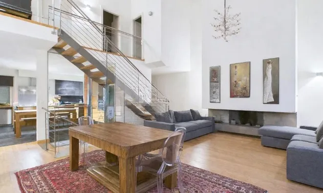 Недвижимость Row house 6 rooms: 1