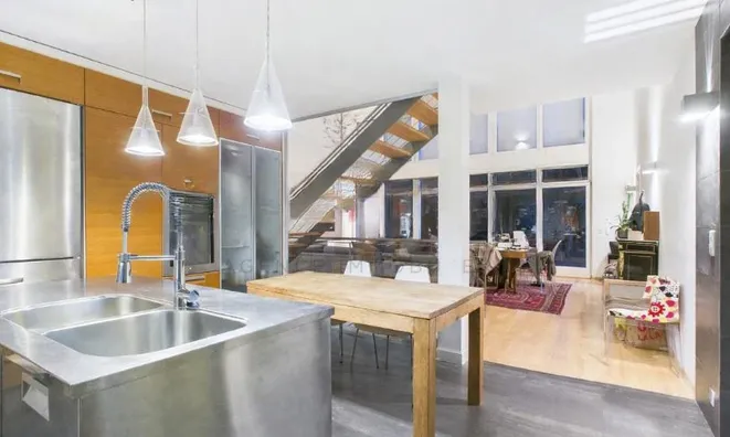 Недвижимость Row house 6 rooms: 3
