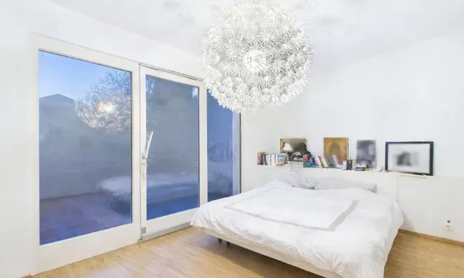 Недвижимость Row house 6 rooms: 6