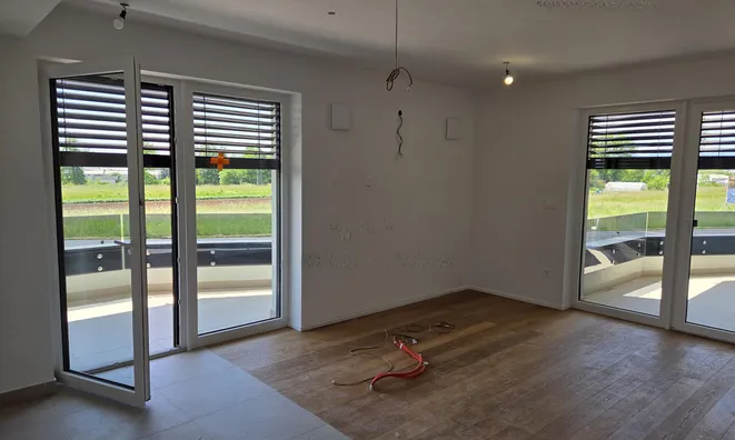 Недвижимость Three-room apartment Nadgorica: 17