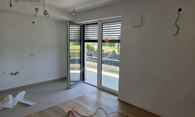Недвижимость Three-room apartment Nadgorica: 26
