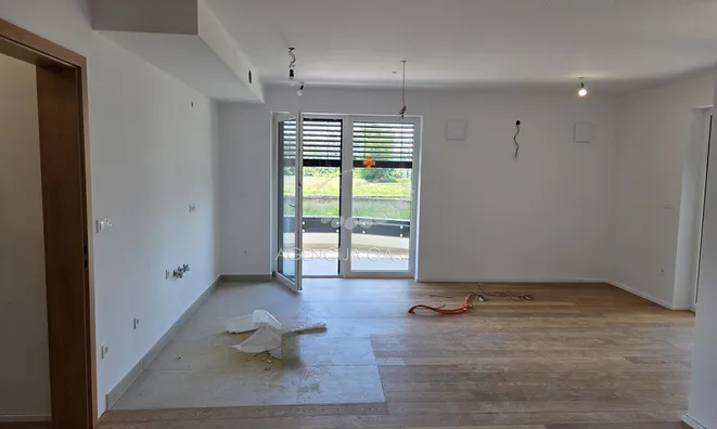 Недвижимость Three-room apartment Nadgorica: 29