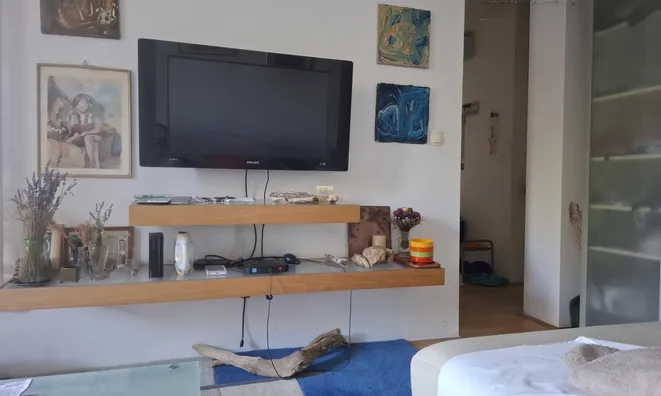 Недвижимость Apartment, 3 rooms, downtown: 2