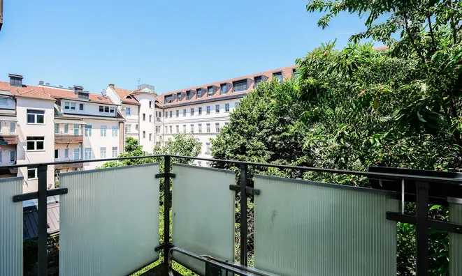 Недвижимость Apartment in the center of Ljubljana: 25