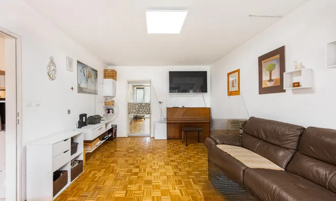 Недвижимость 4-room apartment in Fužine: 4