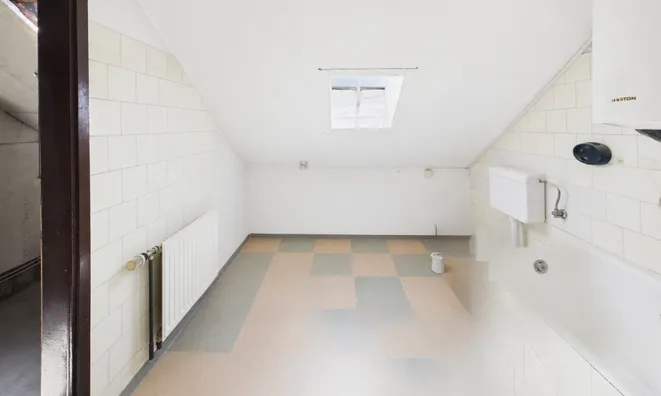 Недвижимость Apartment, 3-room. Ljubljana Center: 9