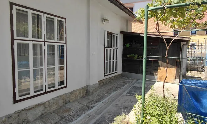 Недвижимость 2.5-room apartment in the center: 14