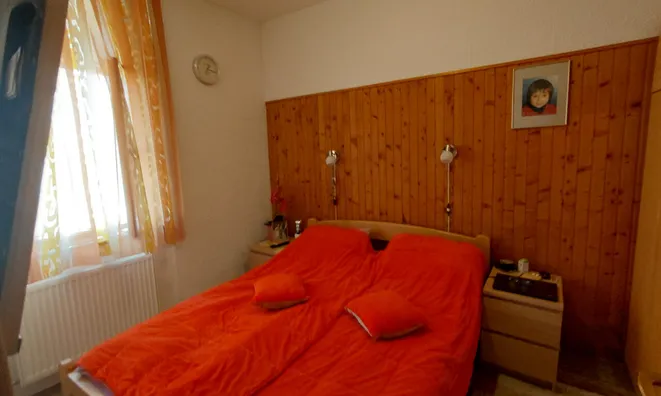 Недвижимость 2.5-room apartment in the center: 18