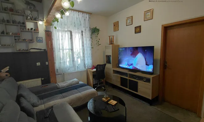 Недвижимость 2.5-room apartment in the center: 20