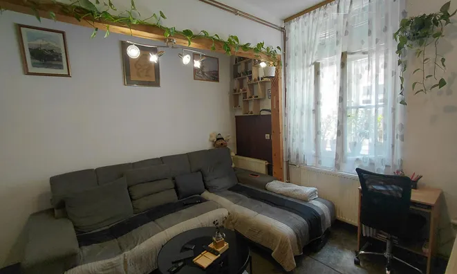 Недвижимость 2.5-room apartment in the center: 21