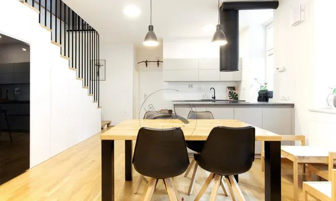 Недвижимость 4-room apartment, LU Center: 1