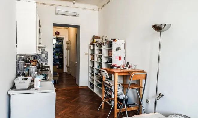 Недвижимость Apartment, 3 rooms in the Center: 17