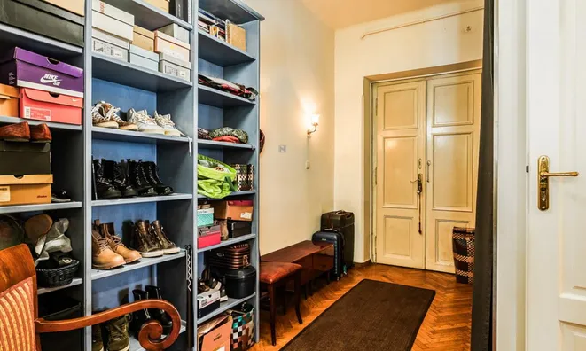 Недвижимость Apartment, 3 rooms in the Center: 23