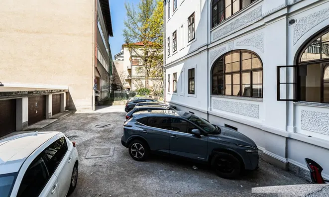Недвижимость Apartment, 3 rooms in the Center: 28