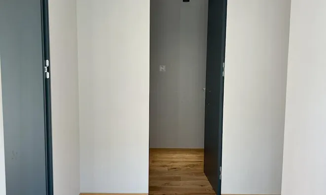 Недвижимость Apartment in Novye Stanezhitsy: 10