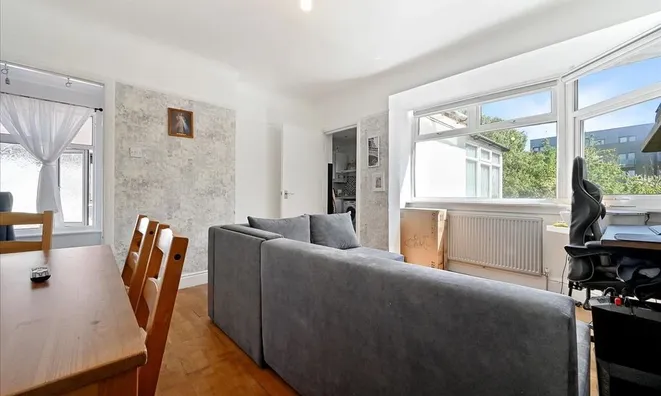 Недвижимость Vincent Gardens, Dollis Hill: 1