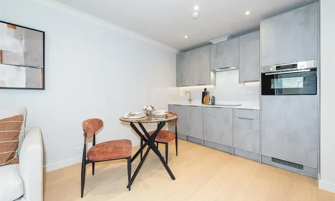 Недвижимость Royal Langford Apartments, Greville Road: 8