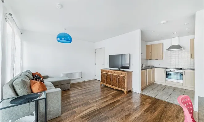 Недвижимость Chaplin House, All Saints Road, Acton: 2