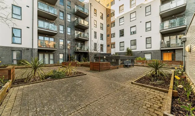 Недвижимость Chaplin House, All Saints Road, Acton: 7