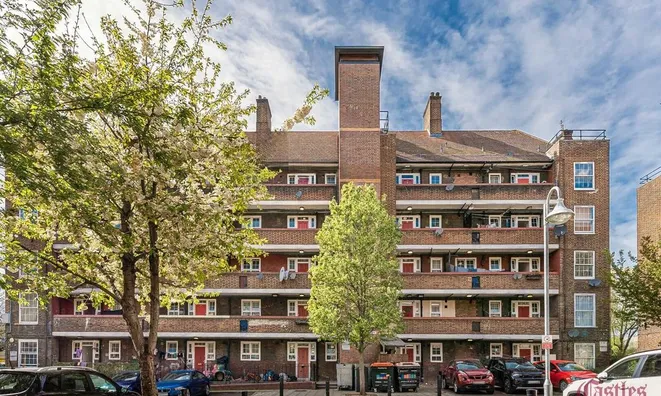 Недвижимость Pembury Road: 12