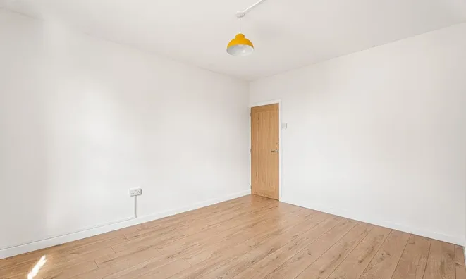 Недвижимость Pembury Road: 16