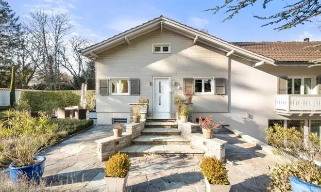 Недвижимость Single house 9 rooms: 3