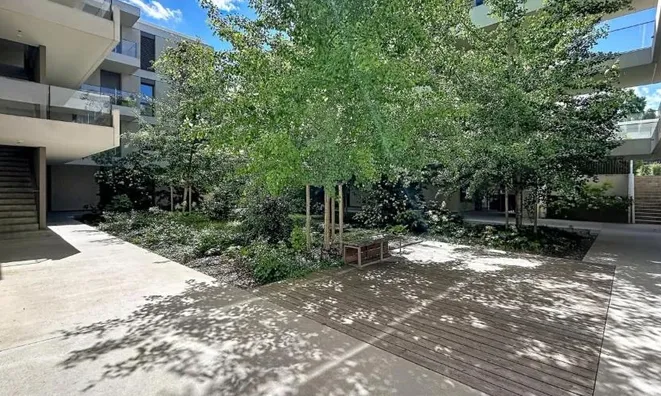 Недвижимость Apartment 5 rooms: 2