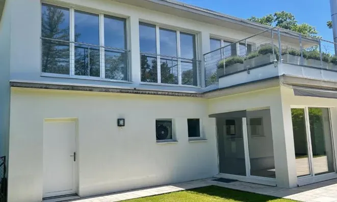 Недвижимость Single house 8 rooms: 3