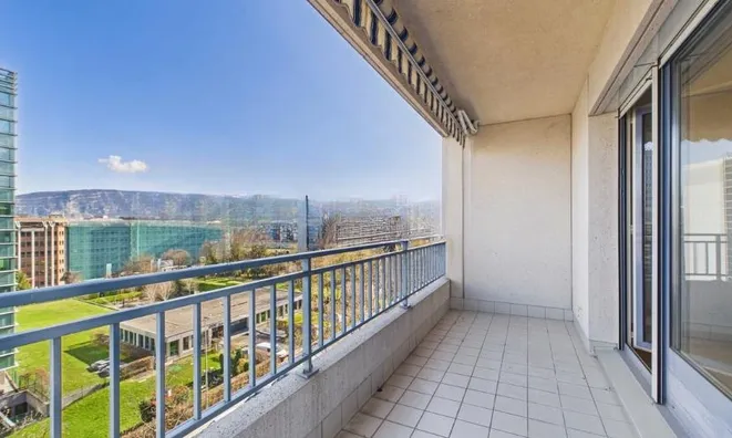 Недвижимость Apartment 6 rooms: 3