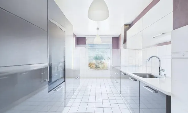 Недвижимость Apartment 6 rooms: 4