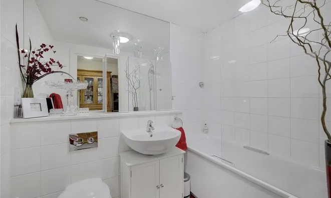 Недвижимость Woods House, 7 Gatliff Road: 7