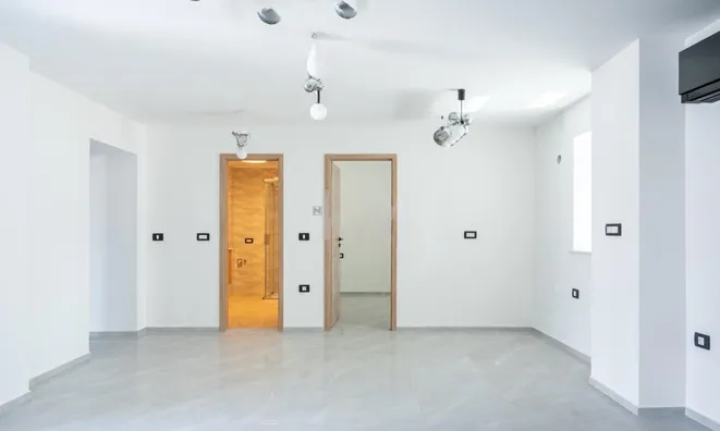 Недвижимость House with a Terrace in Novoe Shmarye: 2