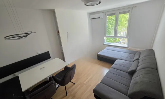 Недвижимость Apartment 2.5 rooms, Center: 1