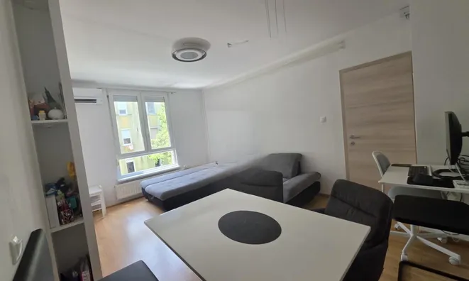 Недвижимость Apartment 2.5 rooms, Center: 2