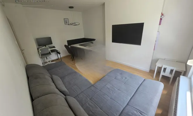 Недвижимость Apartment 2.5 rooms, Center: 3
