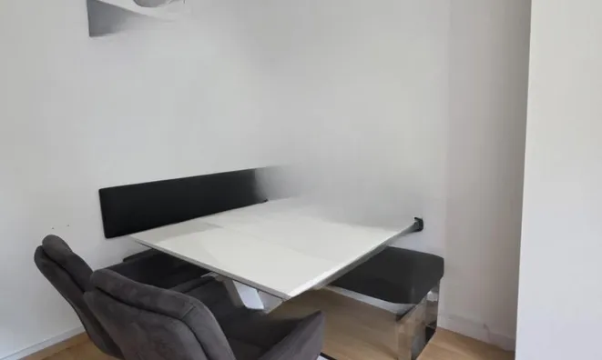 Недвижимость Apartment 2.5 rooms, Center: 7