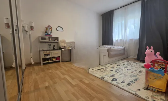 Недвижимость Apartment 2.5 rooms, Center: 9